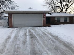 1585 Edgefield Ln, Hoffman Estates, IL 60169