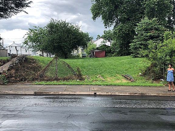2nd image of 243 Ann St