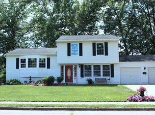 1454 Pawnee Rd, North Brunswick, NJ 08902