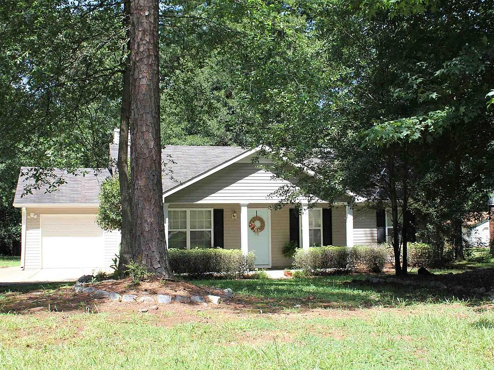 1st image of 8 Eastwood Dr