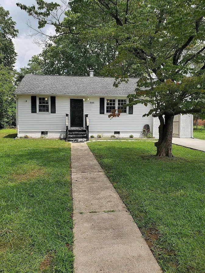 3 bed, 825 sqft, $1,400 — Photo 1