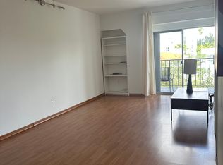 1960 Marseille Dr APT 302, Miami Beach, FL 33141