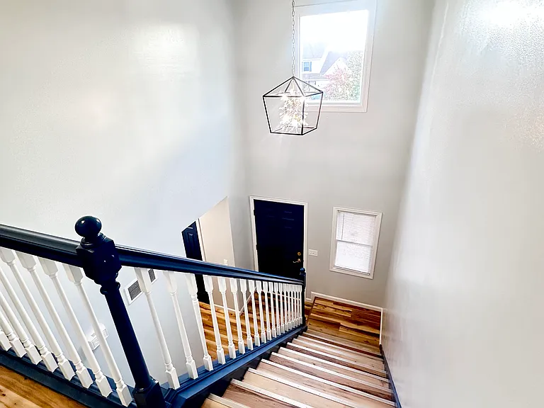 1906 Vladimir Dr — Photo 4