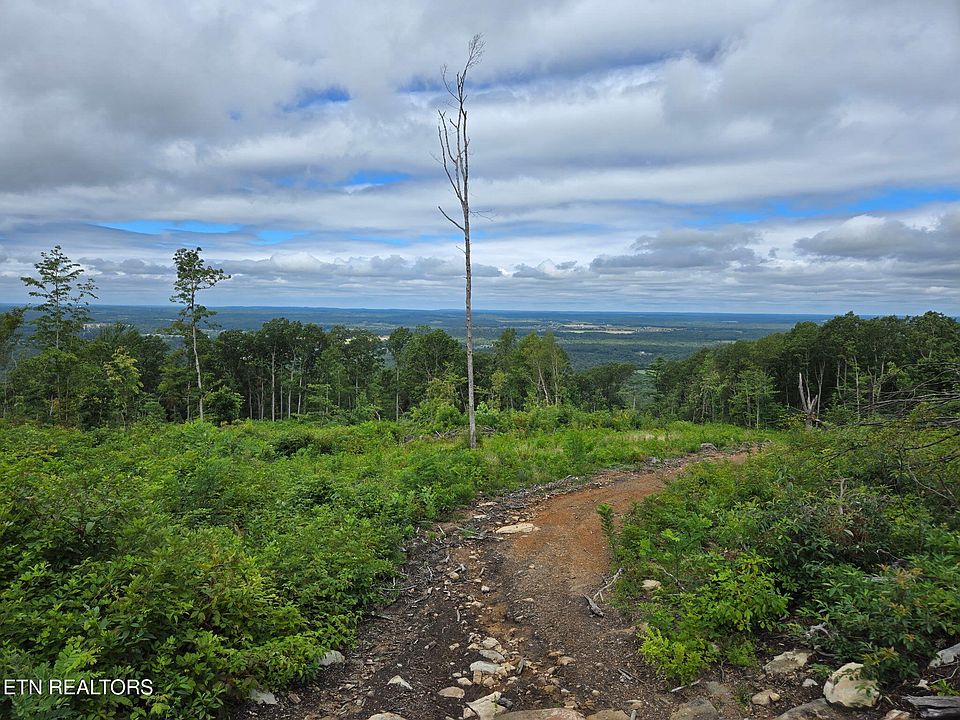 2nd image of Hinch Mountain Rd