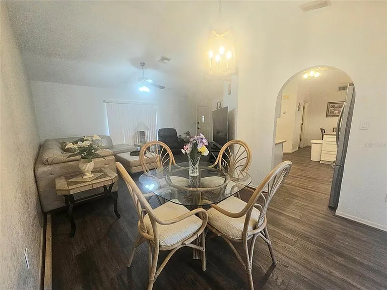 1011 Tropical Ave NW — Photo 9