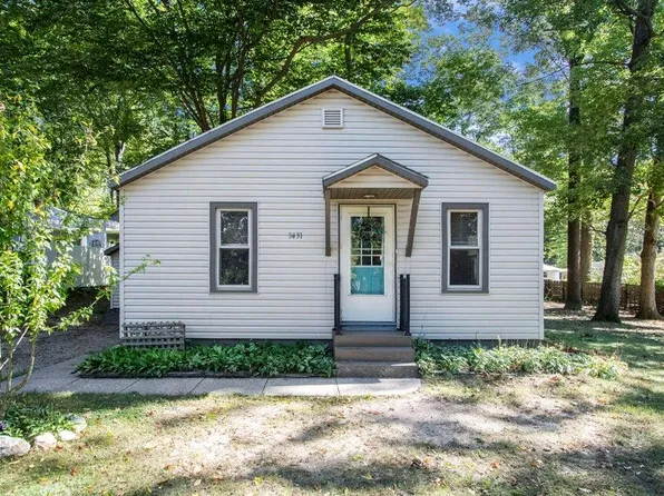 5431 Marquette Dr, Coloma, MI 49038