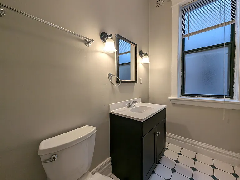 3822 N Fremont St #2 — Photo 14