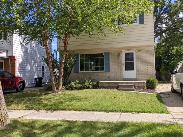 25727 Fairgrove St, Woodhaven, MI 48183