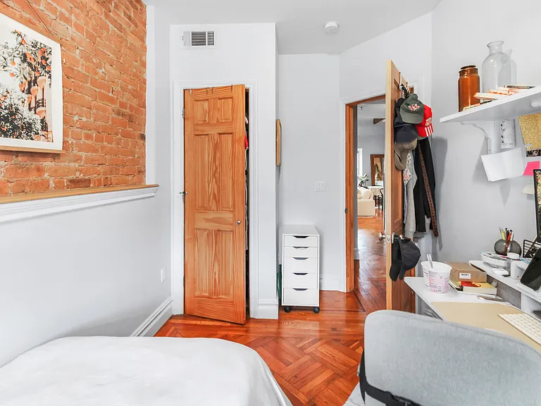 1170 Dean St #4 — Photo 7