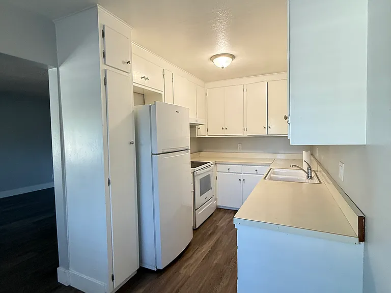 1145 Leff St #8 — Photo 10