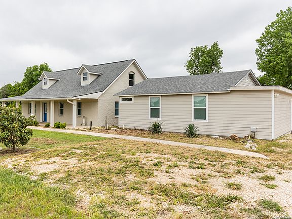 4th image of 300 Carmel Creekside