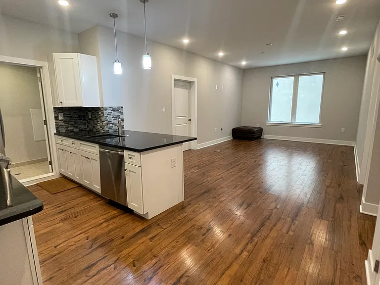330 Cambridge St #2BB — Photo 3