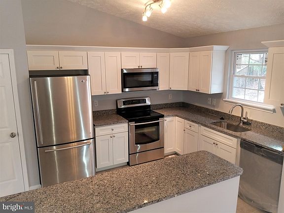 5th image of 1518 Lochaber Ct
