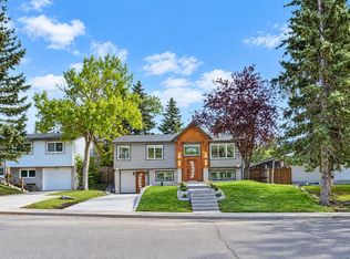 6208 W Dalton Dr NW, Calgary, AB T3A 1E3
