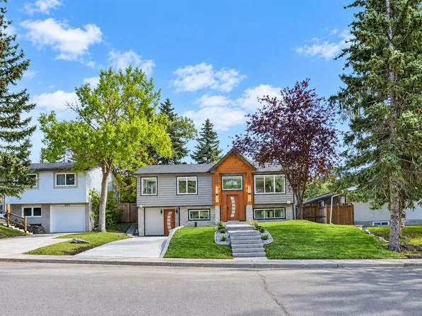 6208 W Dalton Dr NW, Calgary, AB T3A 1E3