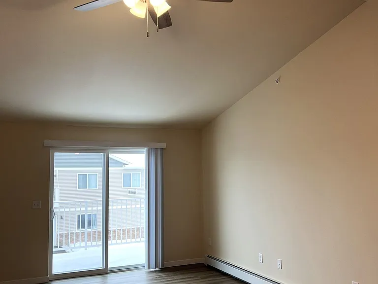 713 Caroline St — Photo 143