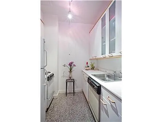 Rented by Douglas Elliman | media 21