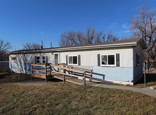 156 E Grandview Dr, Junction City, KS 66441