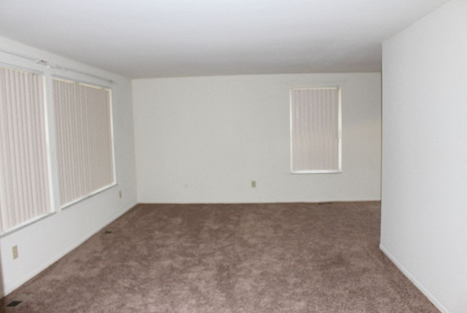 1st image of 5853 Troy Villa Blvd