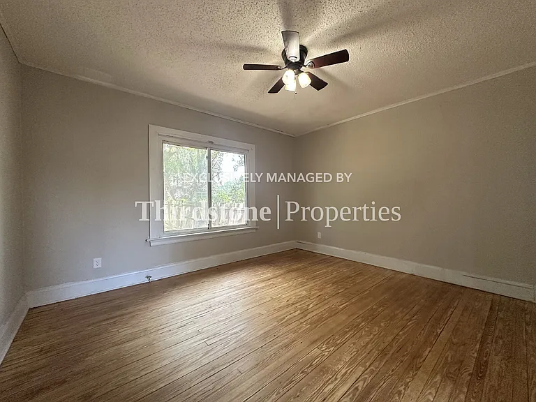 920 Alderside St — Photo 9