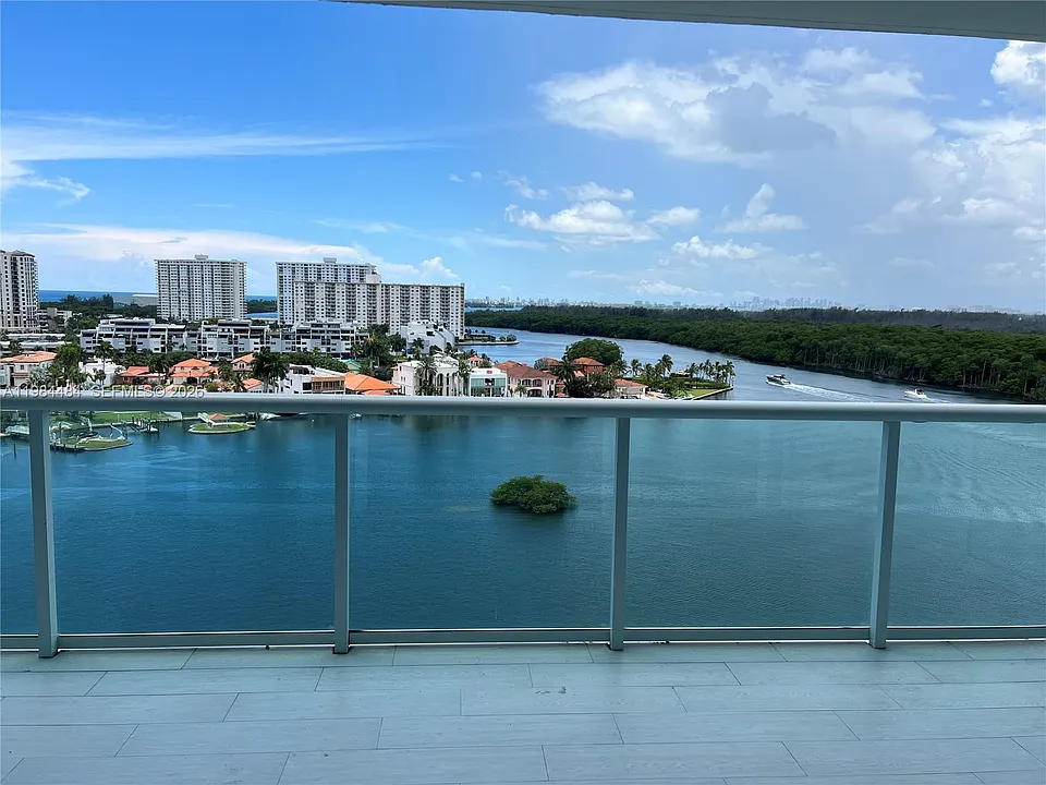 400 Sunny Isles Blvd #1105