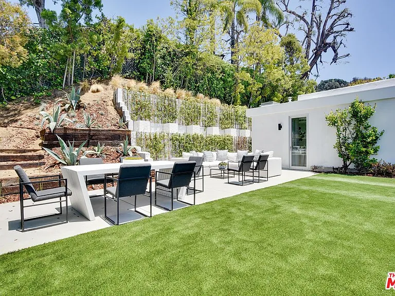 8908 Alto Cedro Dr — Photo 36