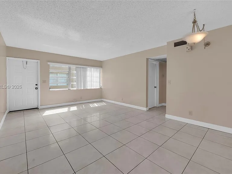 9964 Twin Lakes Dr #35-B — Photo 14