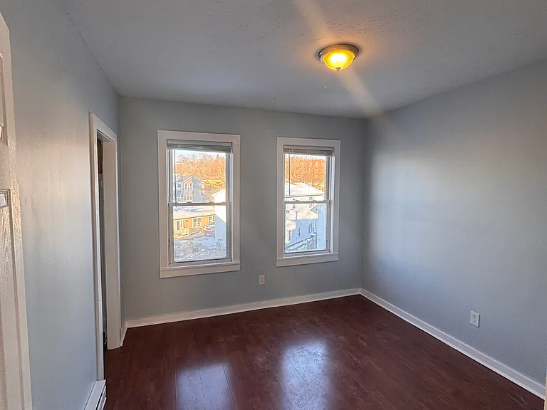 111 Southgate St #3 — Photo 8
