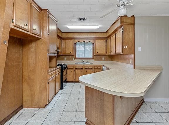 5th image of 4544 Young Ln