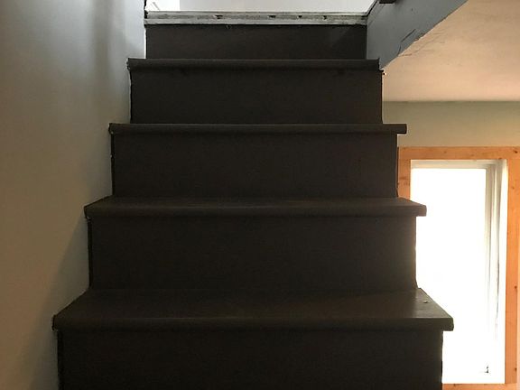 5th image of 820 Ryman St #1/2