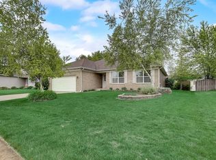 10467 Dawson St, Huntley, IL 60142