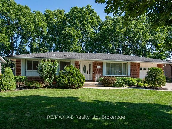 4th image of 174 Neal Ave