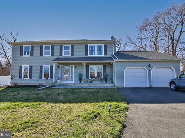26 Spicy Pond Rd, Howell, NJ 07731