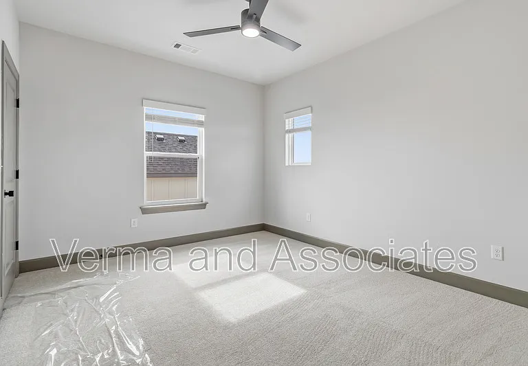 930 Trestle Ln — Photo 25