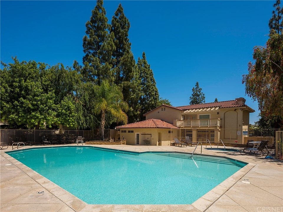 631 Oak Run Trl UNIT 107, Oak Park, CA 91377 | Zillow