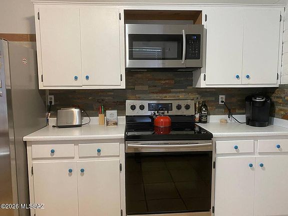 5th image of 4415 N Swan Rd