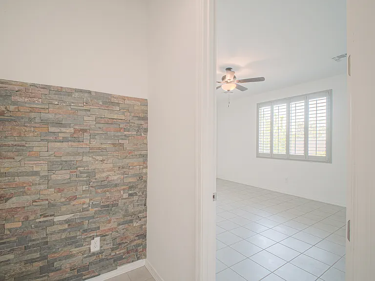 832 S Strahan Pl — Photo 15