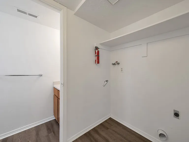558 N Redwood Rd #2 — Photo 14