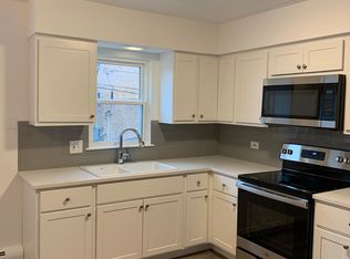 8015 W 30th St #2W, Riverside, IL 60546