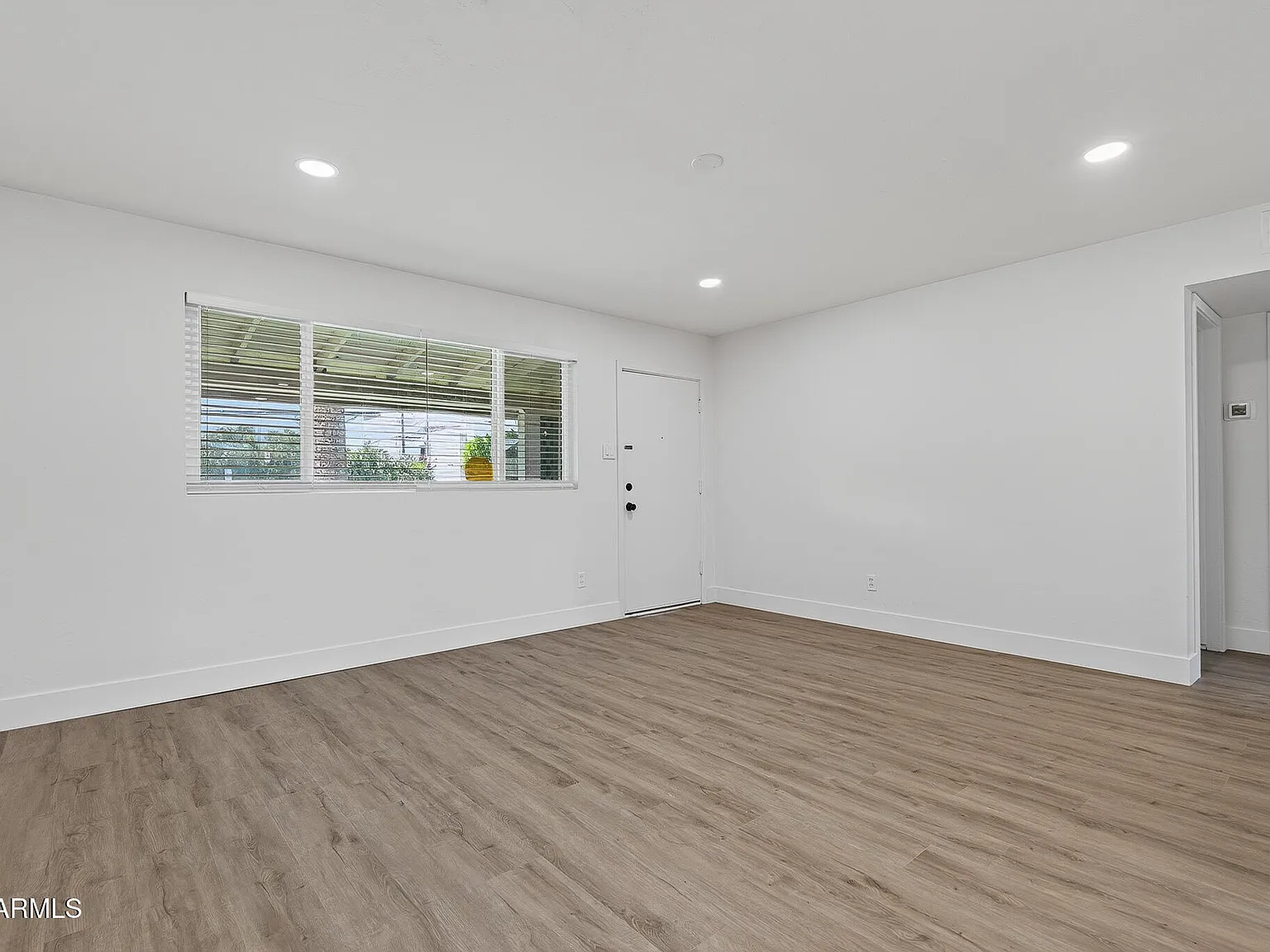 2 bed, 1.0 bath, 900 sqft, $2,100 — Photo 4