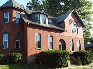 506 13th St, Highland, IL 62249