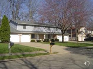 5113 Johnnycake Rdg NE, Canton, OH 44705
