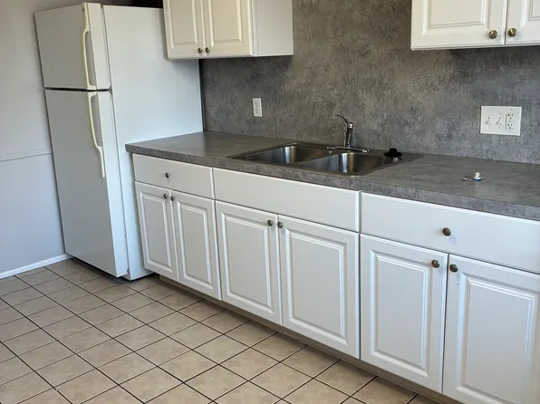 494 Putnam Pike, Greenville, RI