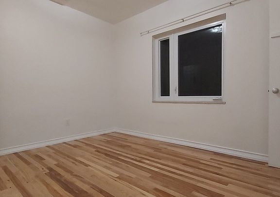 5th image of 1582 NE 180th St