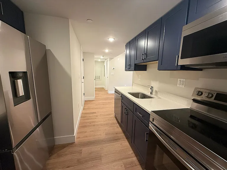 52nd Street Residences — Photo 50