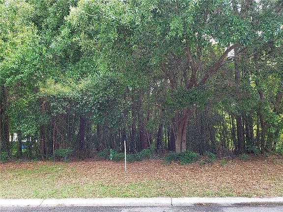 3rd image of 130 Willow Pond Way