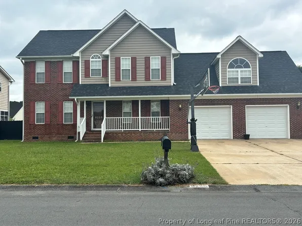 8225 Hurrican Ln, Fayetteville, NC 28314