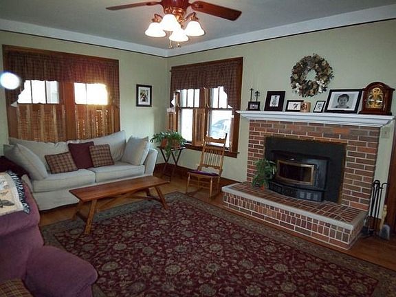 3rd image of 1724 Sterling Ave