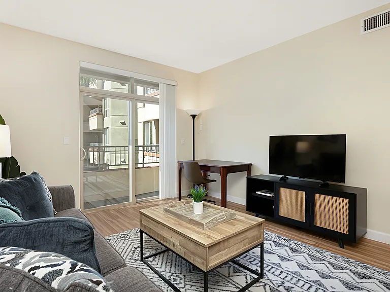 1501 Front St #431 — Photo 16