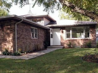 6152 Wisconsin St, Hobart, IN 46342